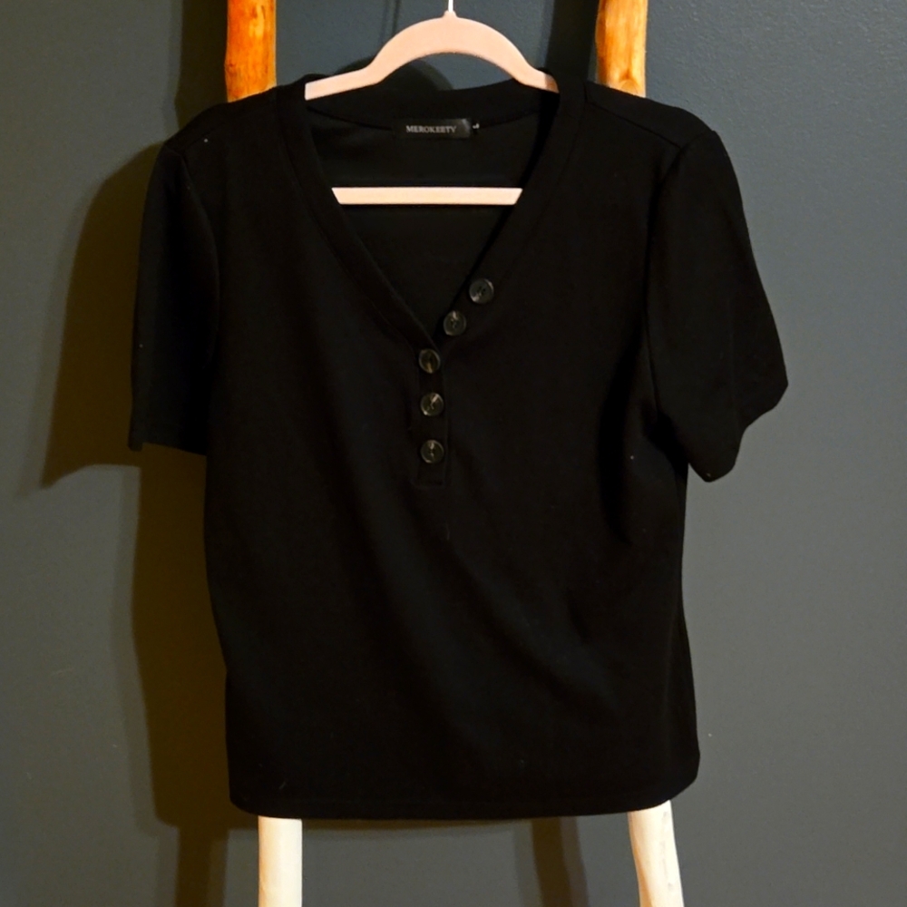 black short-sleeved Waffle Tshirt. Vneck. Buttons Down The Front Large.